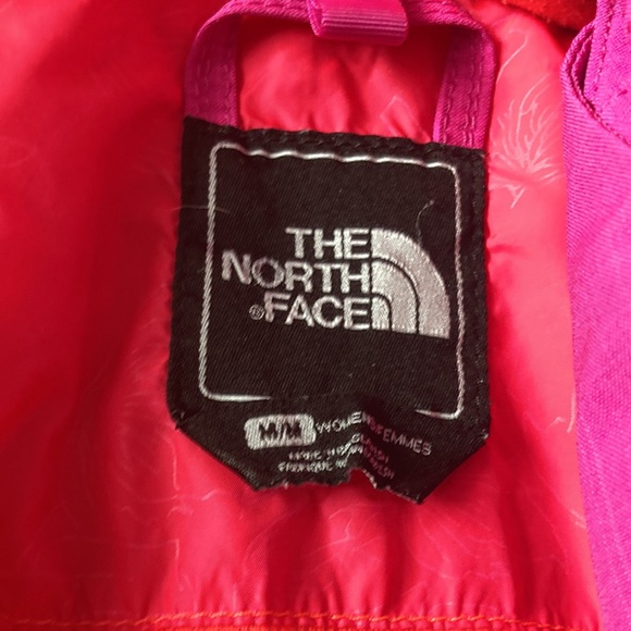 Pink and purple North face coat two pieces zip up with zipper pockets - Picture 4 of 16